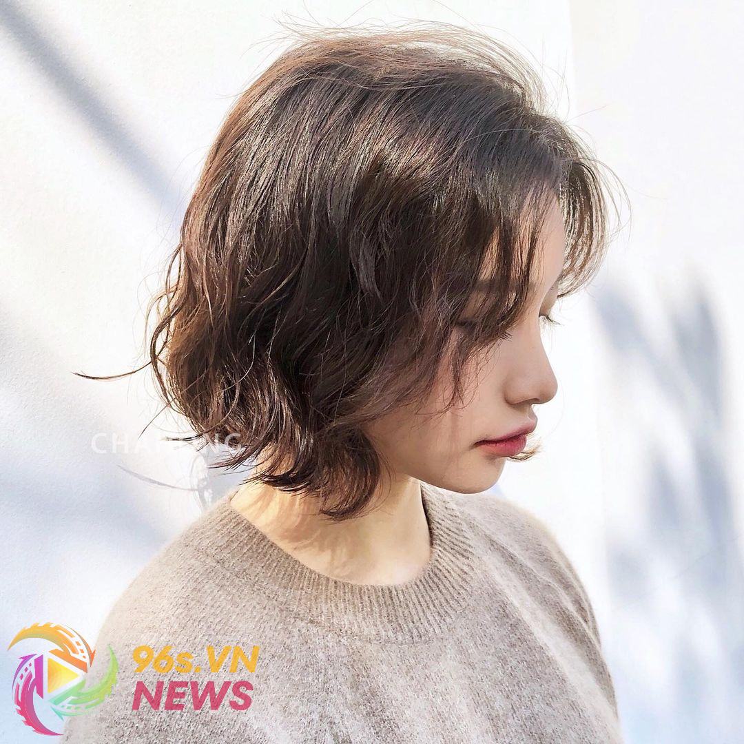 Tóc Bob uốn sóng nhẹ