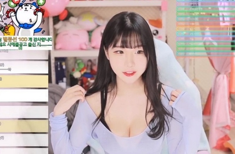 goài là một Streamer, Addie Lyn còn là một Influencer chính hiệu