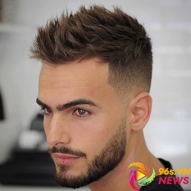 Tóc con sâu kiểu mohawk