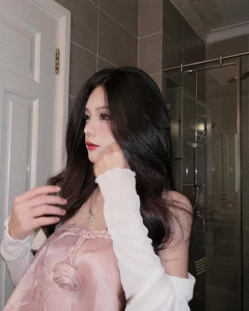 Điểm đặc trưng trong gu thời trang của Thủy Tiên