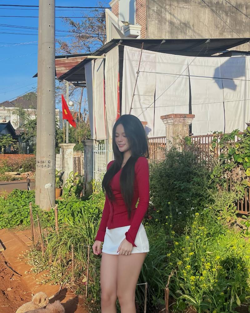Góc nhìn cộng đồng mang và fan về tình trường của Thủy Tiên