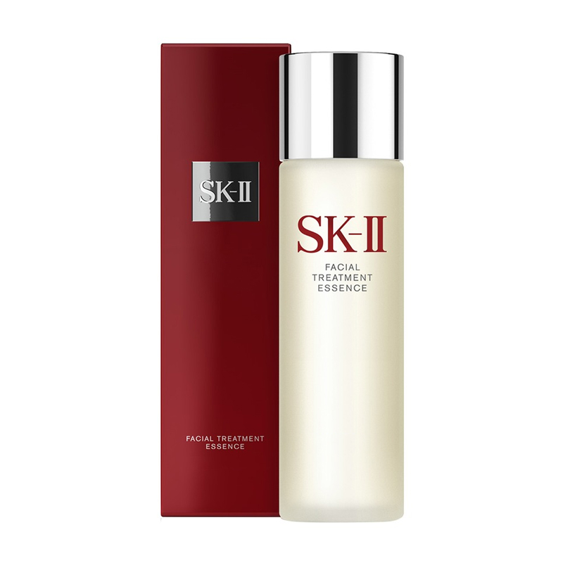 Nên sử dụng nước thần Ski-II đều đặn để có được một làn da mịn màng