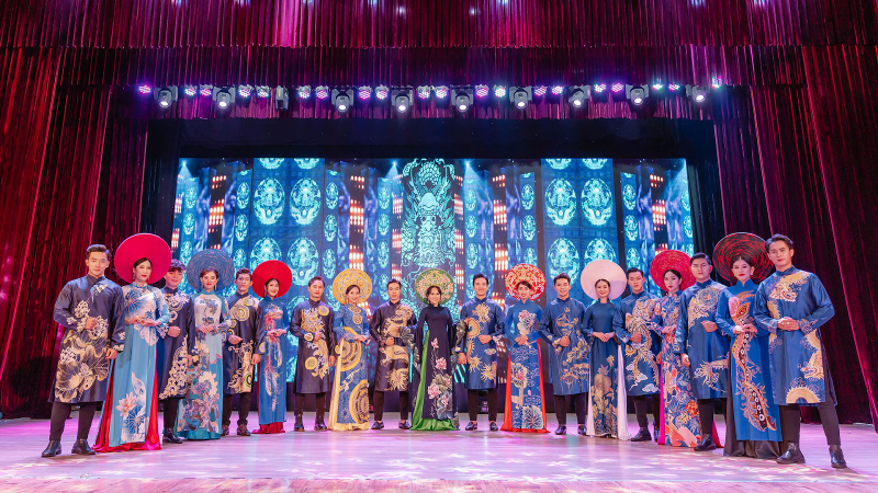 Áo dài Show