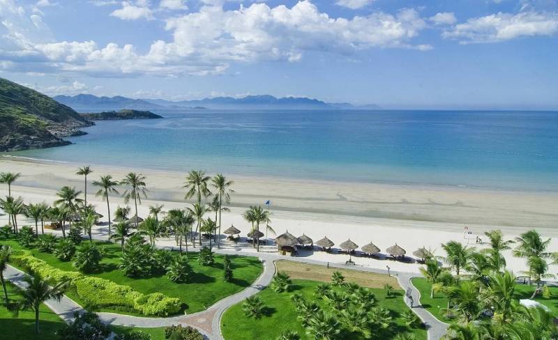 Bãi biển Nhật Lệ
