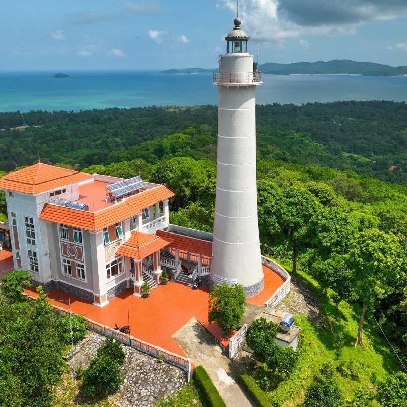 Ngọn Hải Đăng Cô Tô