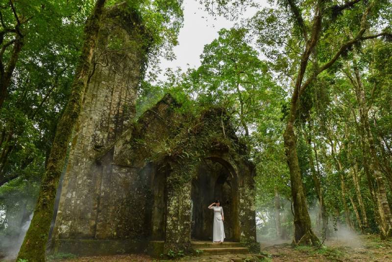 Nhà thờ đổ Ba Vì