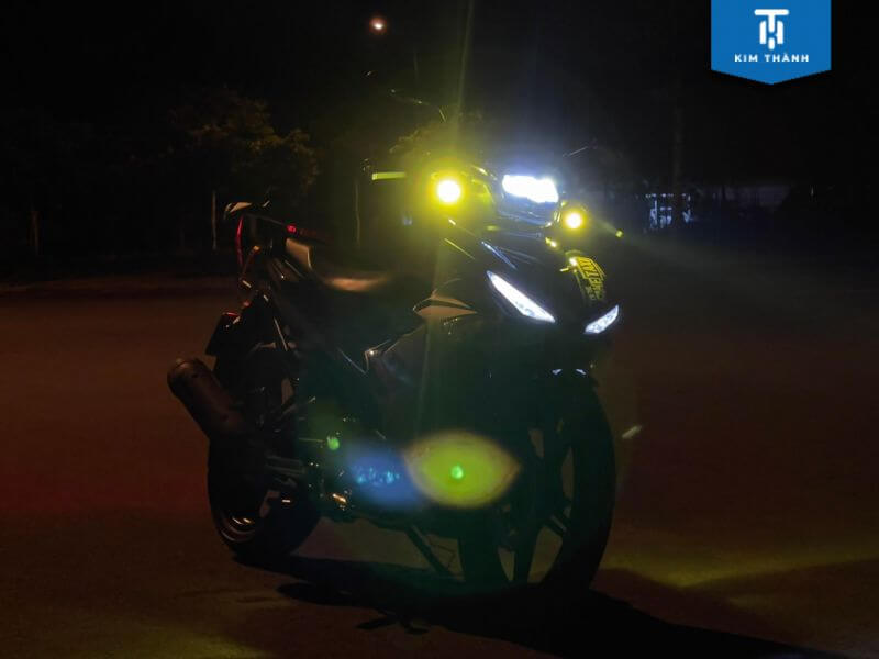 Có nên độ đèn xe máy không?