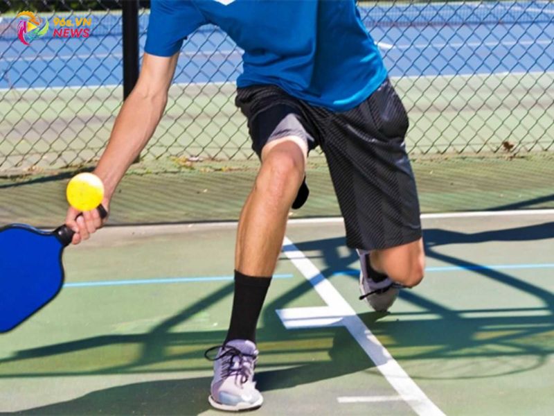 Luật giao bóng Pickleball