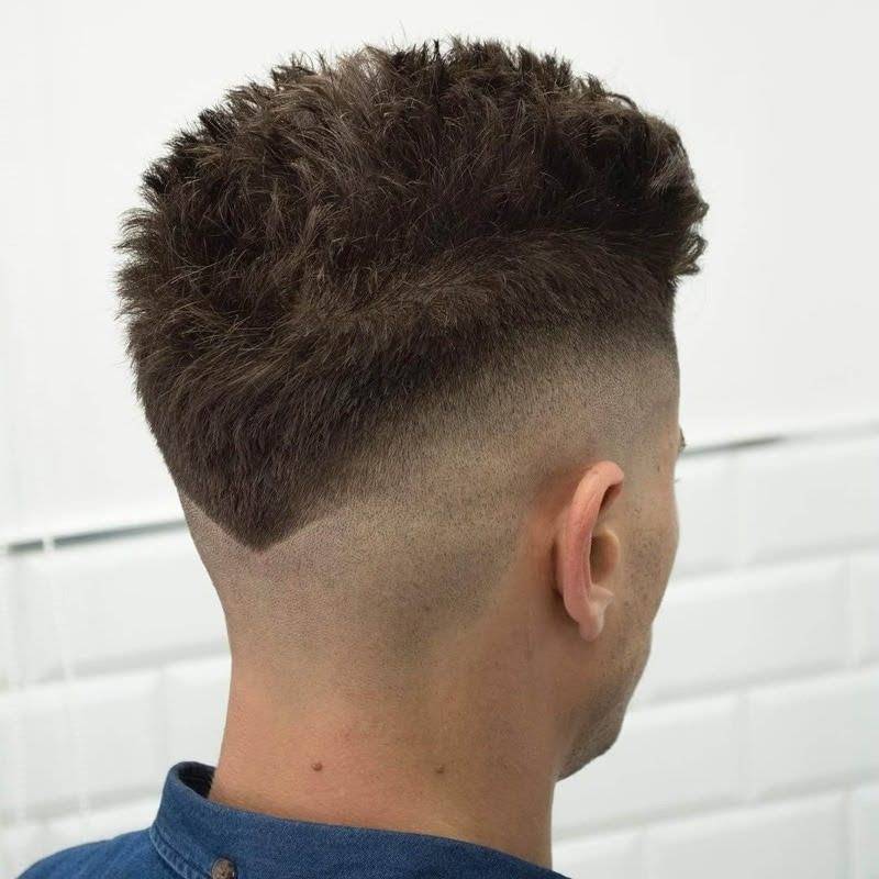 Tóc undercut gáy nhọn