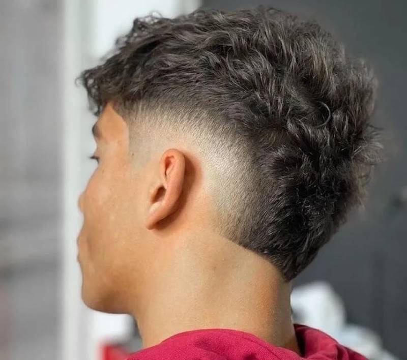 Tóc quiff gáy nhọn