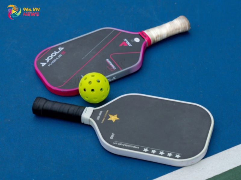 Vật dụng chơi Pickleball